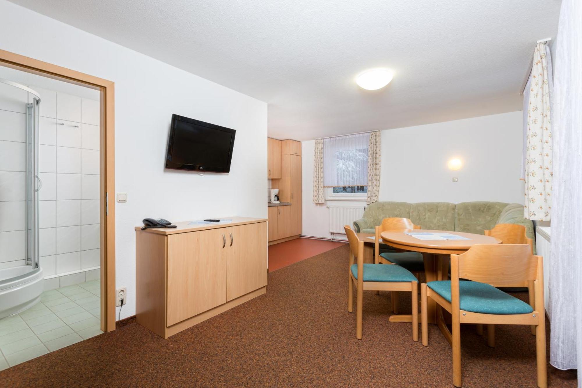 Hotel Sportpark Rabenberg Breitenbrunn  Esterno foto
