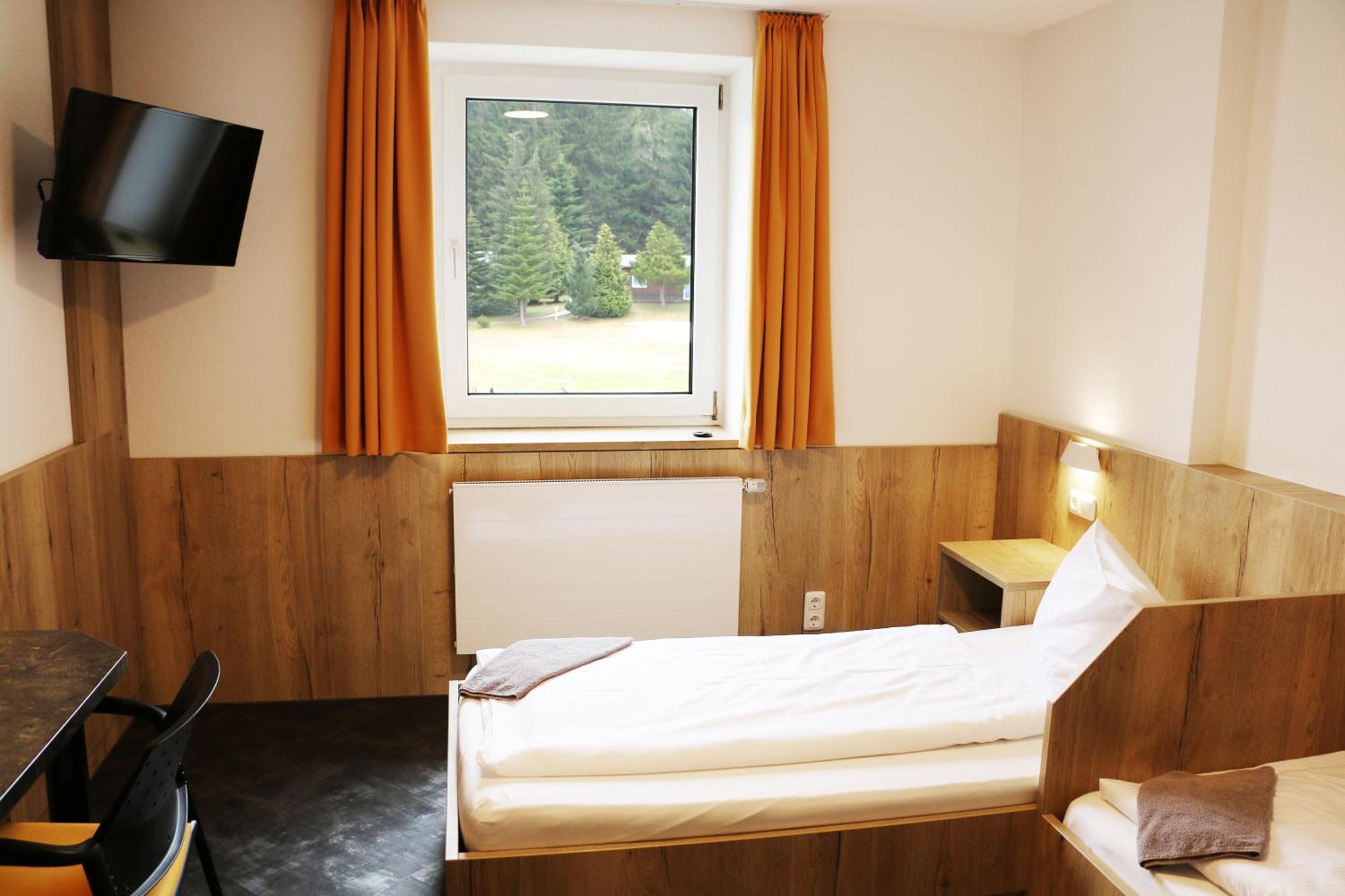 Hotel Sportpark Rabenberg Breitenbrunn  Esterno foto